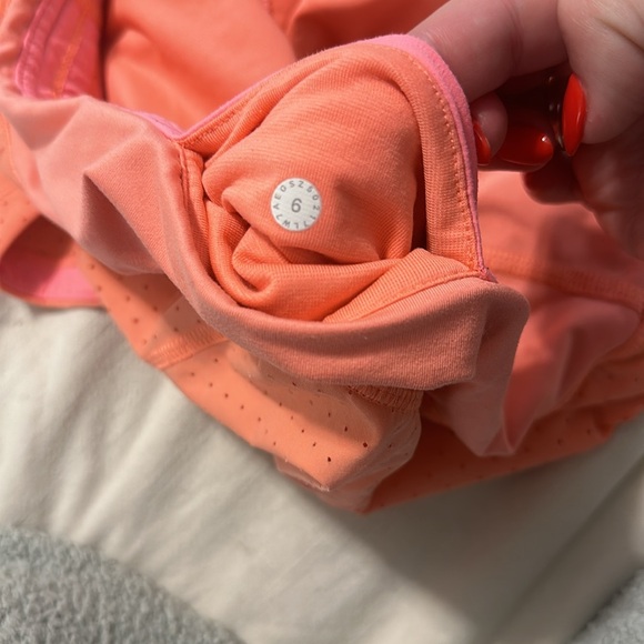 Coral lululemon shorts - size 6 - Picture 4 of 4